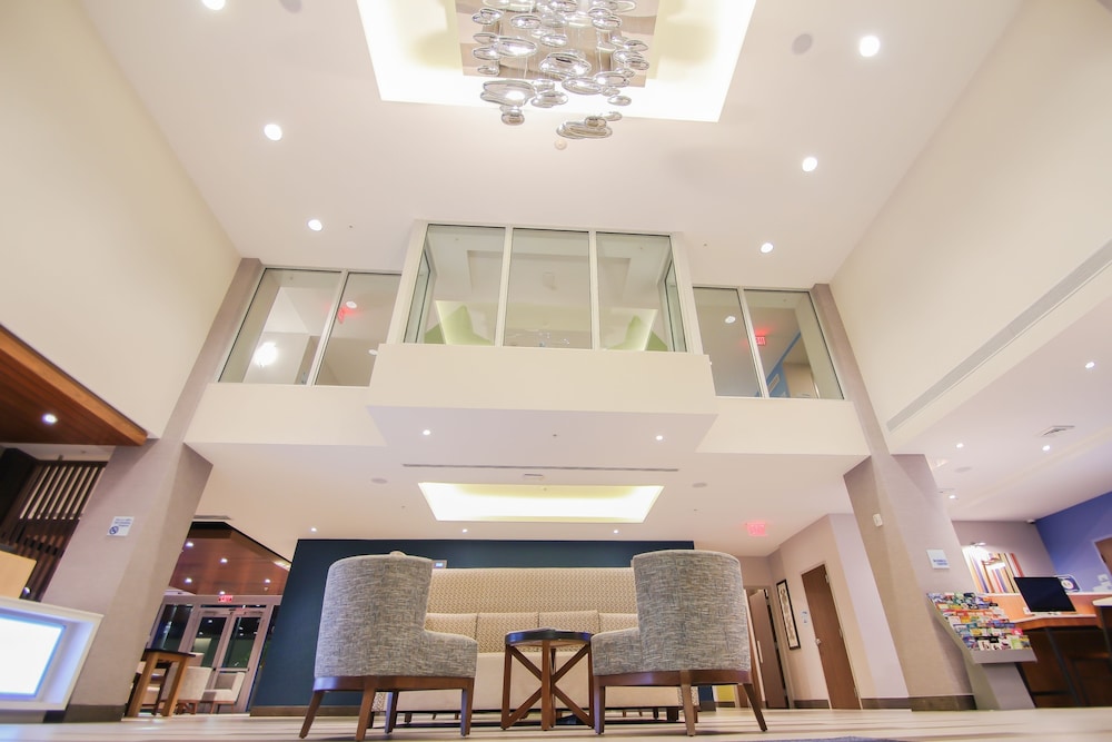 holiday inn express and suites miami airport east by ihg