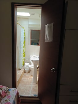 hostal urban inn