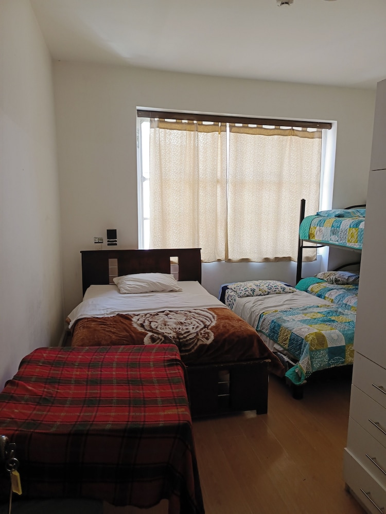 hostal urban inn