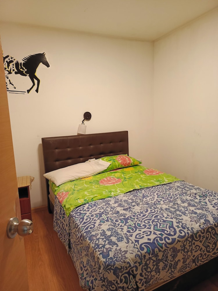 hostal urban inn