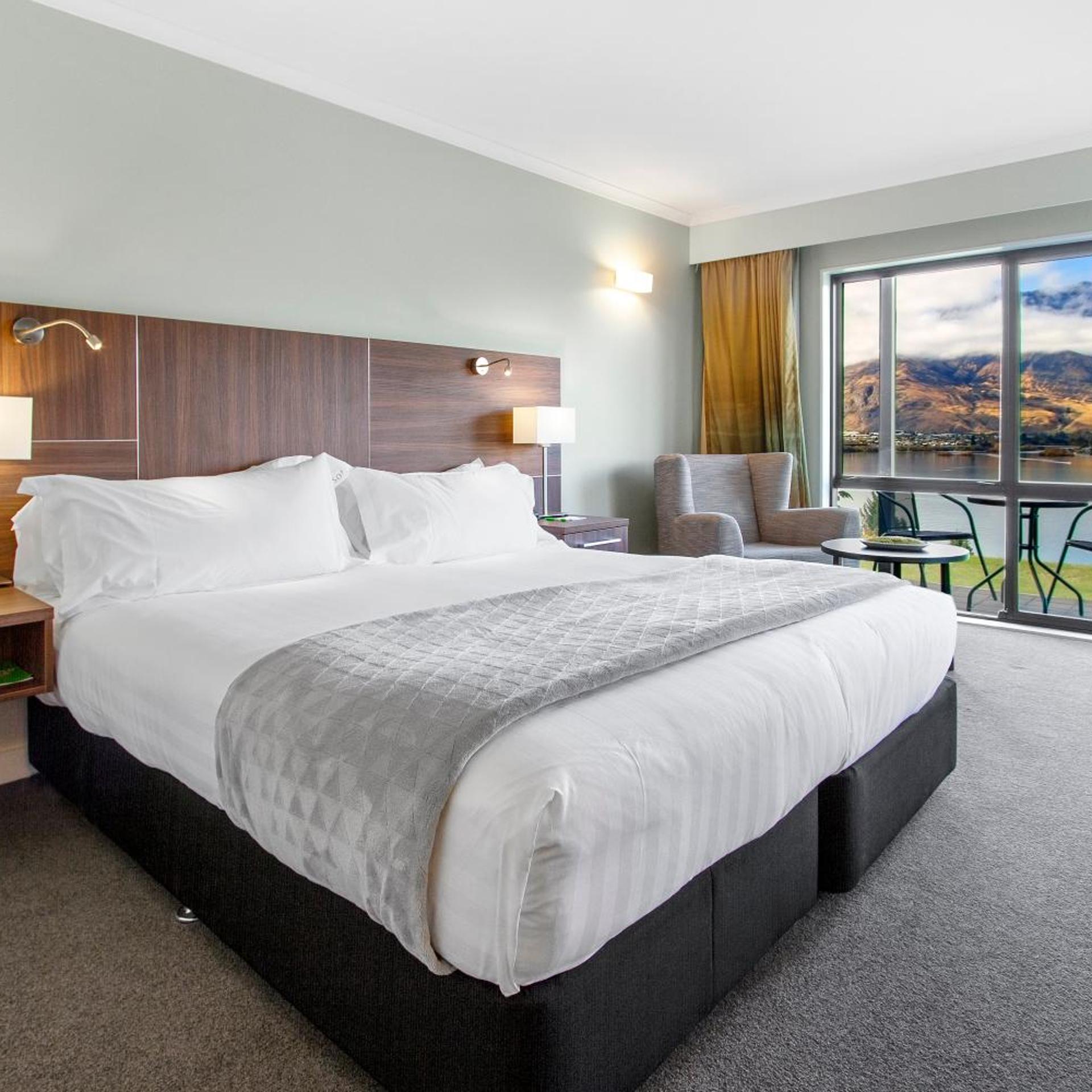 holiday inn queenstown frankton road by ihg