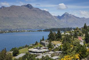holiday inn queenstown frankton road by ihg