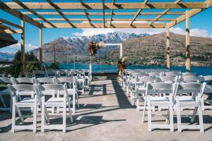 holiday inn queenstown frankton road by ihg