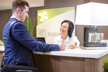holiday inn queenstown frankton road by ihg