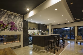 holiday inn queenstown frankton road by ihg