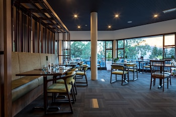 holiday inn queenstown frankton road by ihg