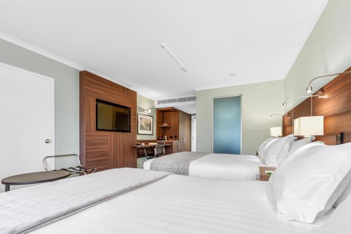 holiday inn queenstown frankton road by ihg