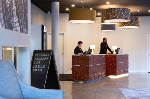 holiday inn queenstown frankton road by ihg
