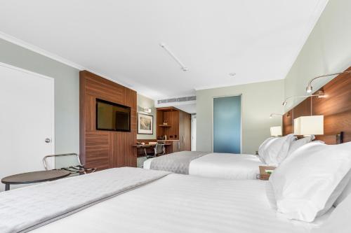 holiday inn queenstown frankton road by ihg