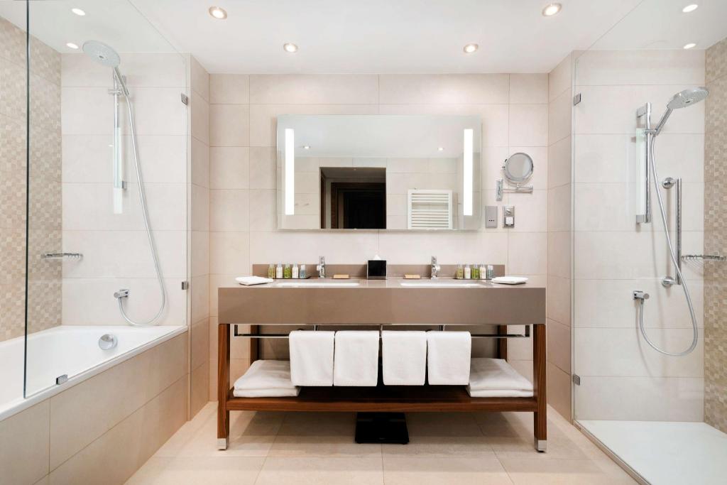 doubletree by hilton krakow hotel and convention center