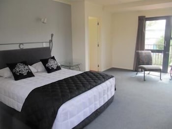 Chancellor Motor Lodge & Conference Centre,West End>>Palmerston North,4 star