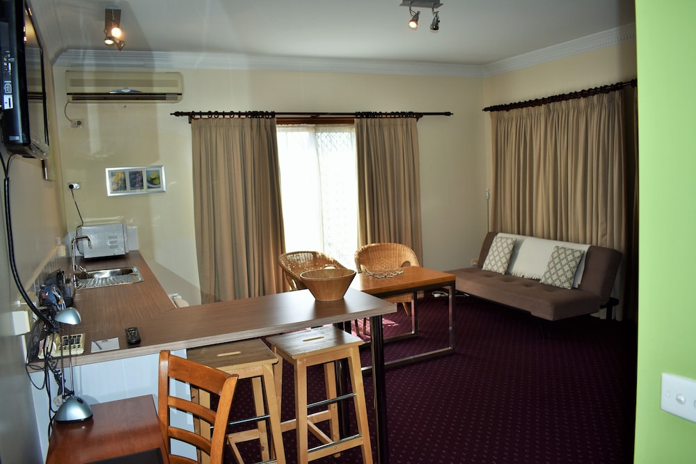 the henry parkes motel tenterfield