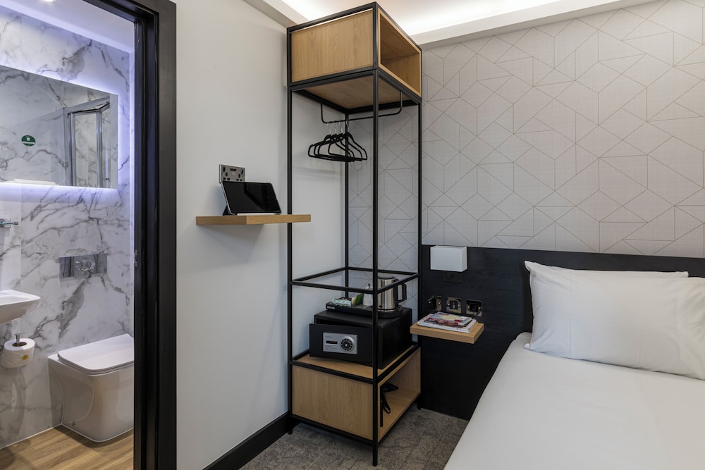 st giles hotel london