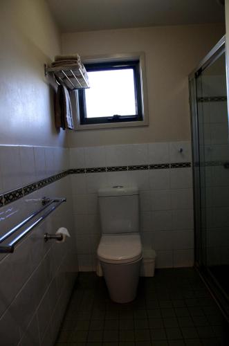 travellers motor village