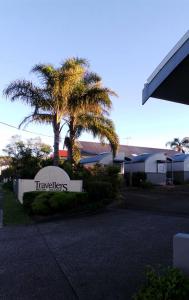 travellers motor village