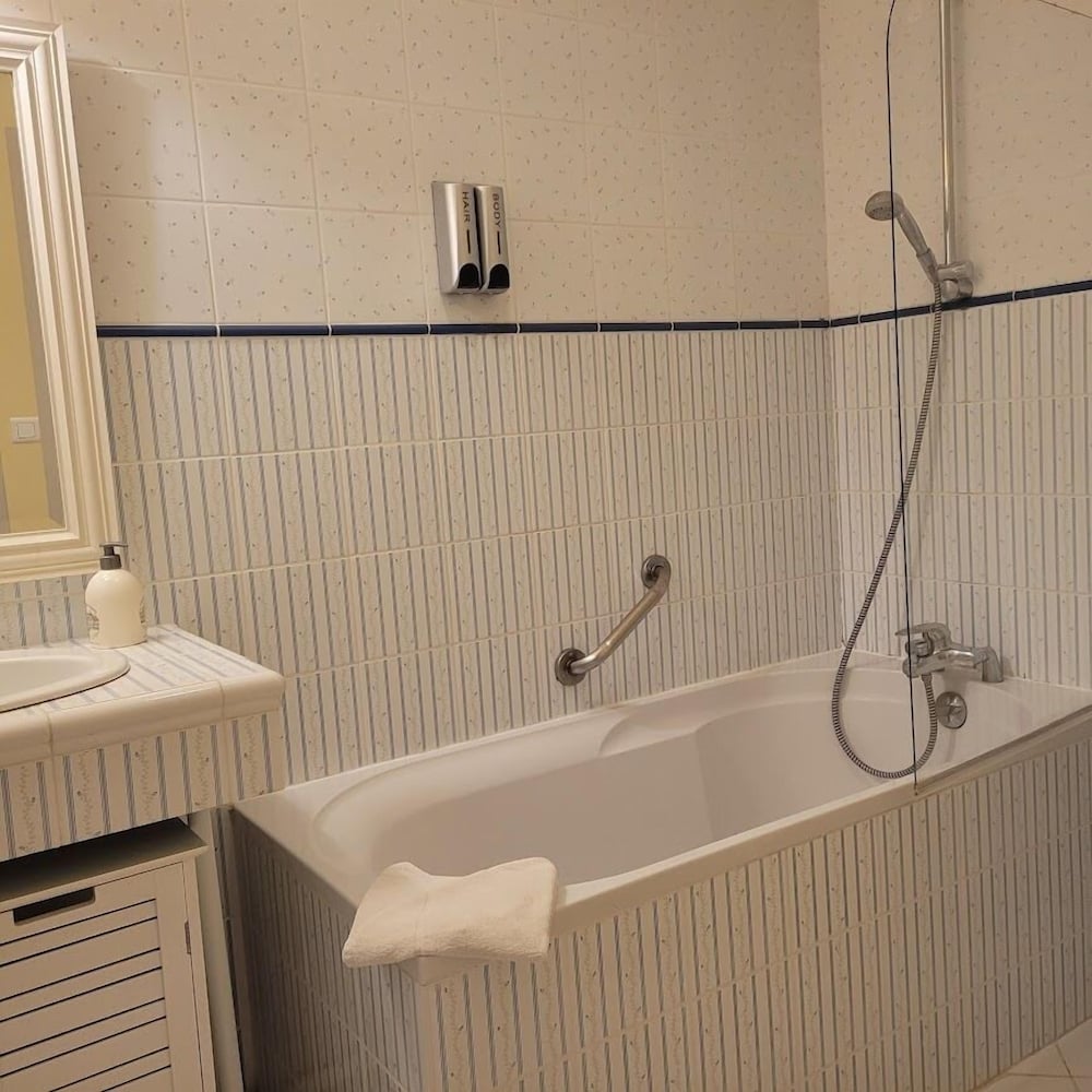 chambres d hotes le cedre bleu