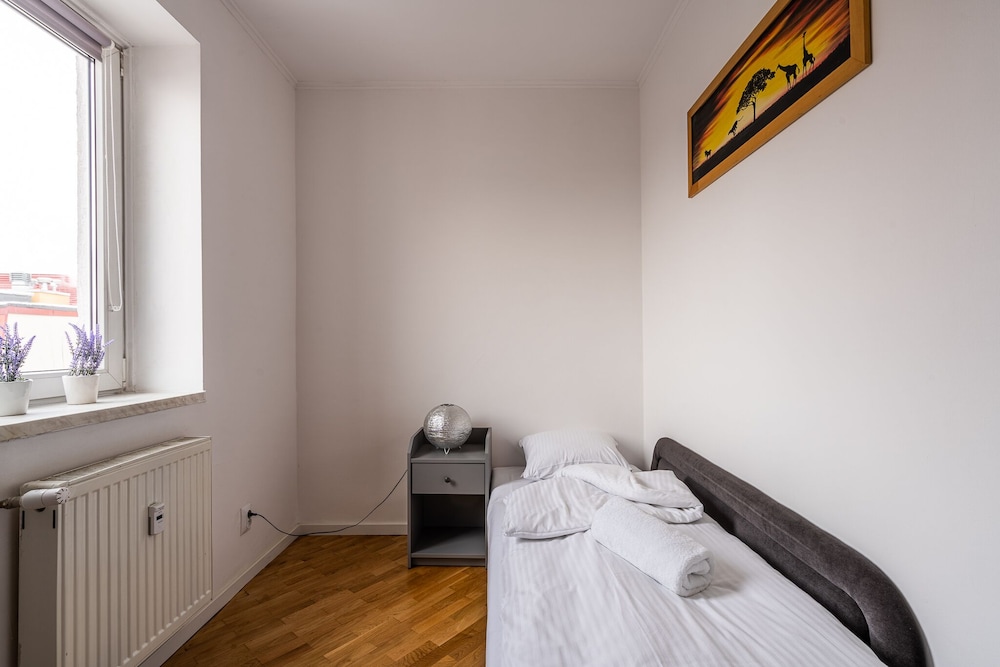 rentplanet apartament odrzanska
