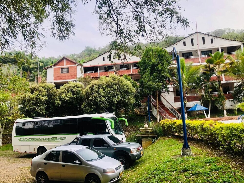 hotel el porton de san gil