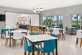 towneplace suites by marriott cape canaveral