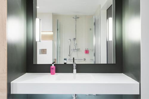 moxy dortmund a marriott hotel