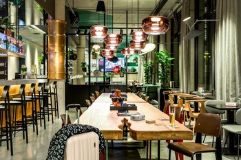 moxy dortmund a marriott hotel