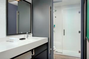 aloft kansas city country club plaza a marriott hotel