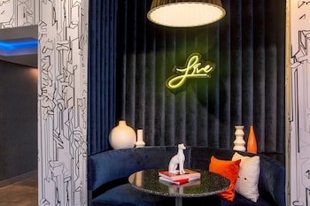 aloft kansas city country club plaza a marriott hotel