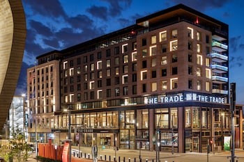 the trade autograph collection