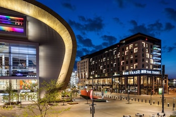 the trade autograph collection