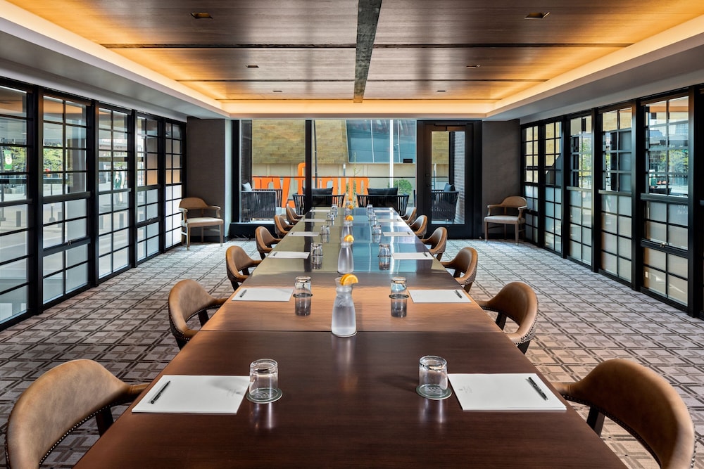 the trade autograph collection