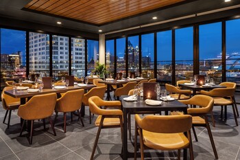 the trade autograph collection