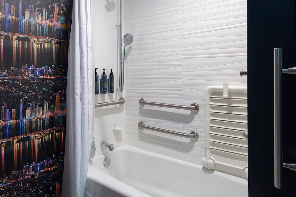 aloft nashville airport