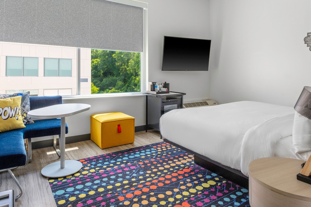 aloft nashville airport