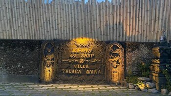 keris art shop and villa telaga wana