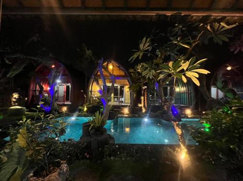 keris art shop and villa telaga wana