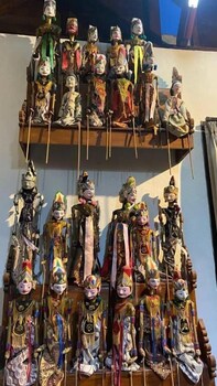 keris art shop and villa telaga wana