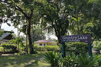 the country lake nature lodge hotel