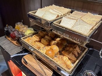 ashley tang menteng jakarta