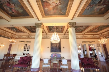paradise inn windsor palace hotel