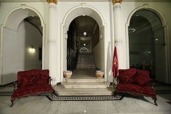 paradise inn windsor palace hotel