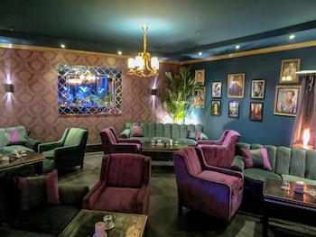 paradise inn windsor palace hotel