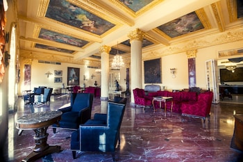 paradise inn windsor palace hotel