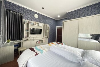 wooden house villa lembang