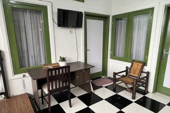 wooden house villa lembang