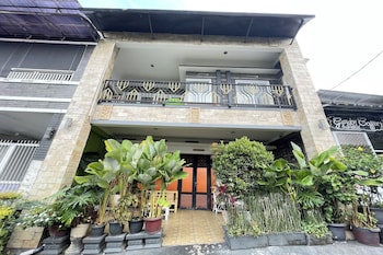 wooden house villa lembang