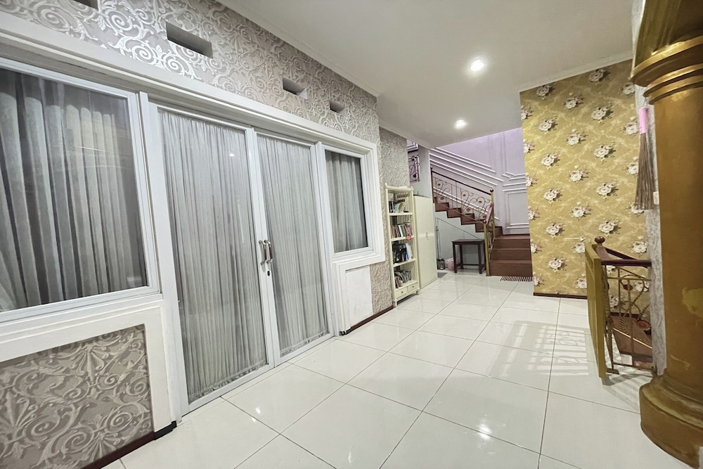 wooden house villa lembang