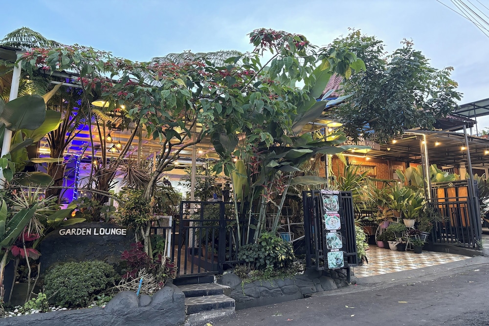 wooden house villa lembang