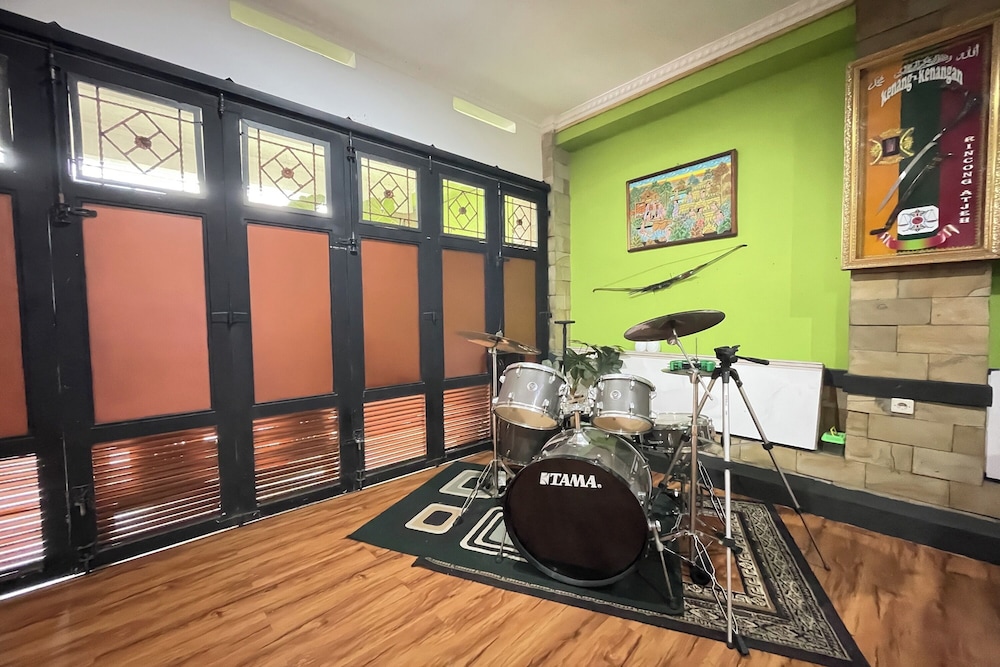 wooden house villa lembang