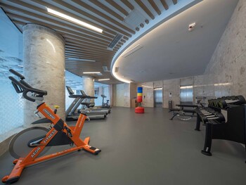 Holiday Inn Express Zhengzhou Guancheng,,3 star