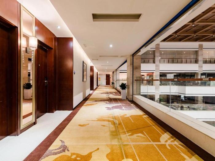 madison hotel tai mountain scenic spot